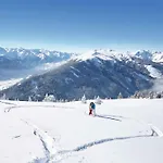 Dom wakacyjny With Terrace In Hollersbach *