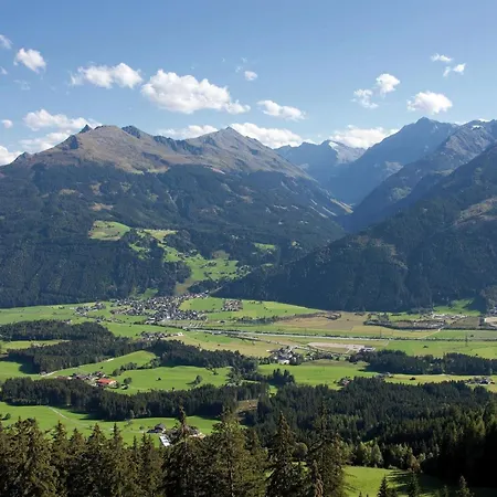 Holiday home With Terrace In Hollersbach Hollersbach im Pinzgau
