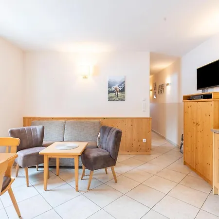 With Terrace In Hollersbach Holiday home Hollersbach im Pinzgau