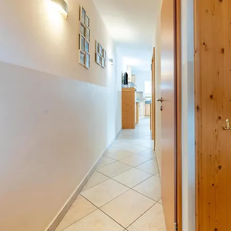 Holiday home With Terrace In Hollersbach